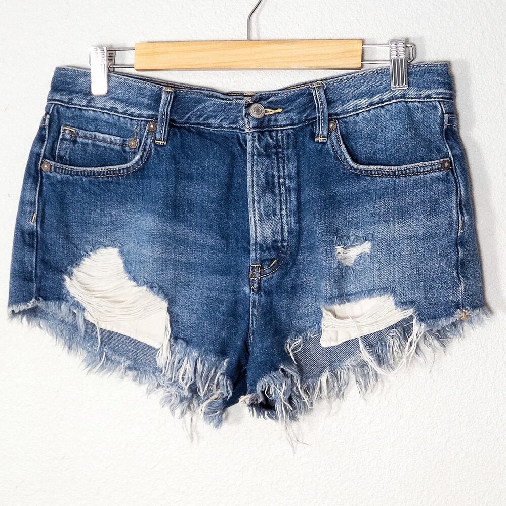 We The Free Denim Shorts Size 27 High Rise Distressed Raw Hem Blue Jorts